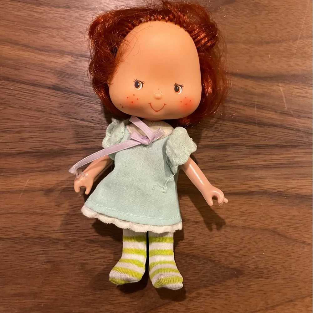 Set (9) of Vintage Strawberry Shortcake Dolls - Picture 9 of 9